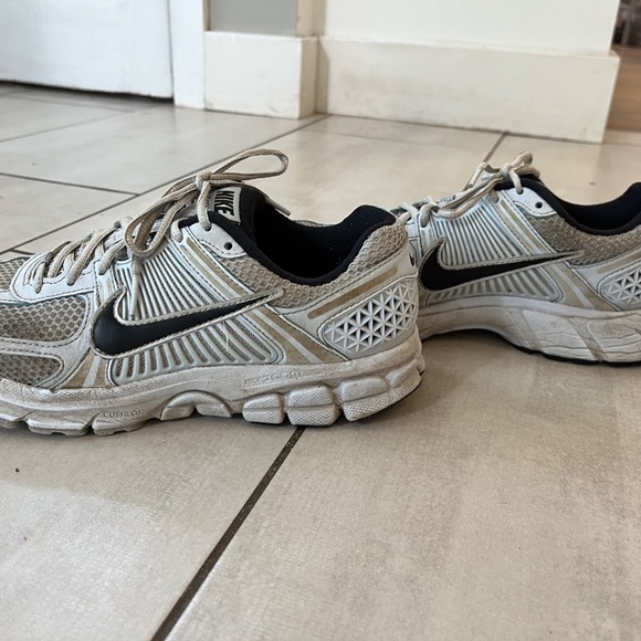 Nike sneakers - Picture 2 of 6